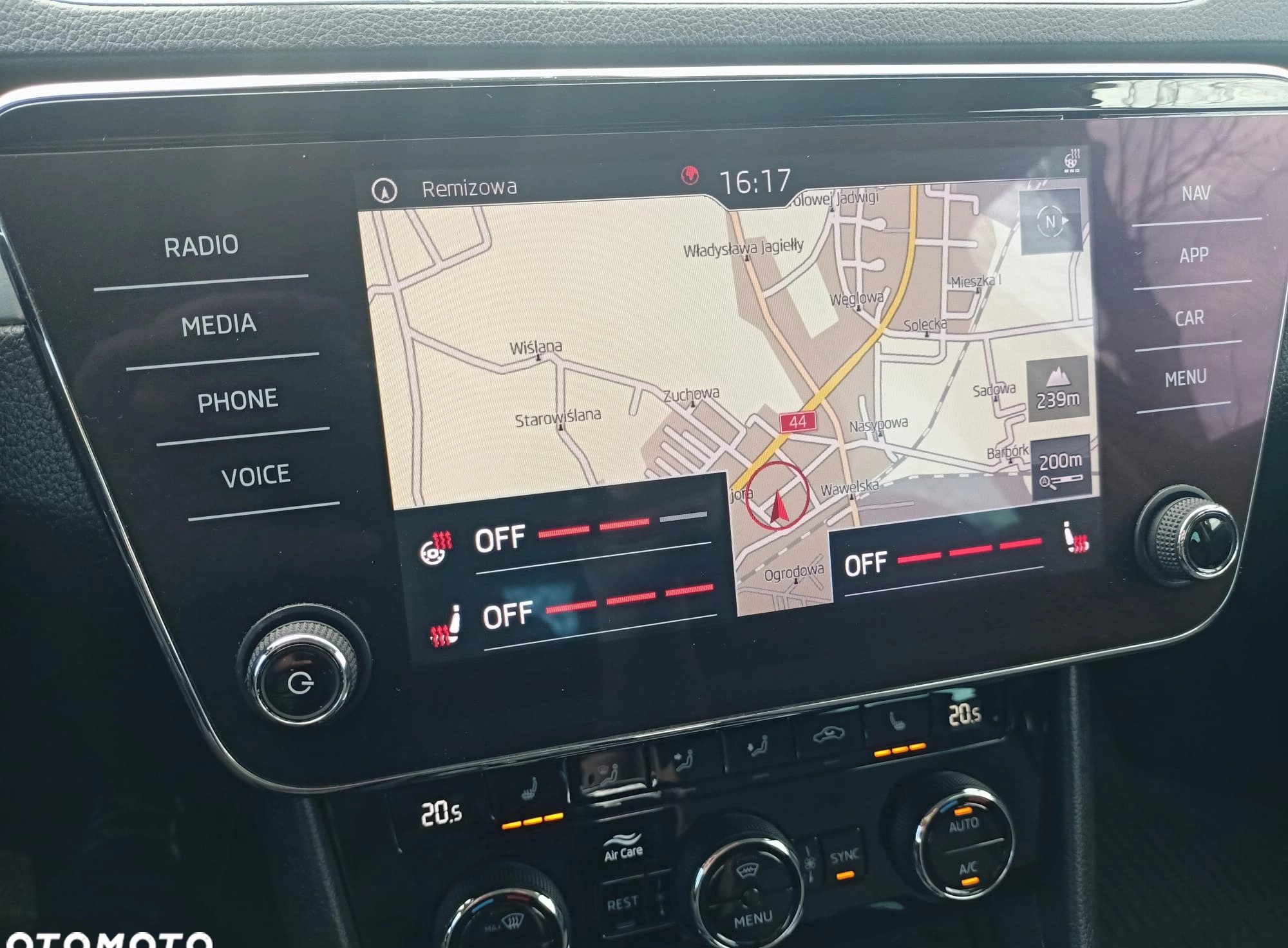 Skoda Superb cena 87900 przebieg: 190000, rok produkcji 2018 z Grybów małe 742